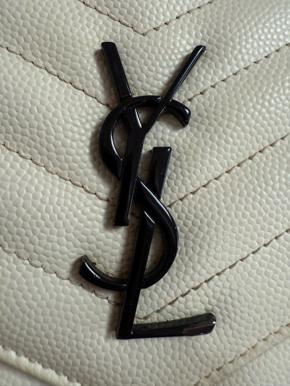 SAINT LAURENT
White Matelasse Quilted Grained Leather Envelope Chain Wallet Bag - Picture 5 of 12